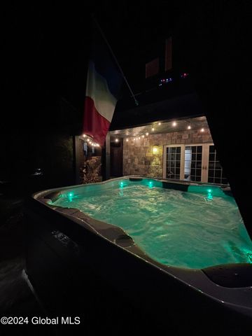 15 Green Harbour Lane, Lake George, NY 12845