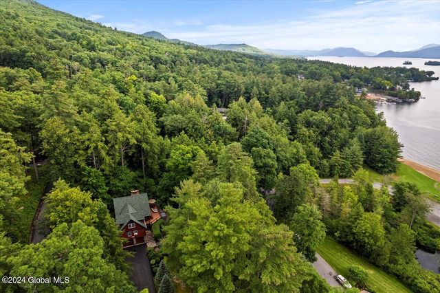 15 Green Harbour Lane, Lake George, NY 12845