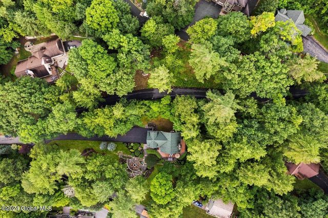 15 Green Harbour Lane, Lake George, NY 12845