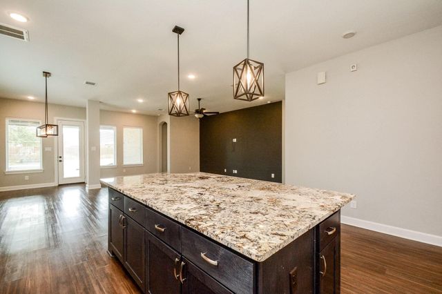 2902 Tanager Trace, Katy, TX 77493