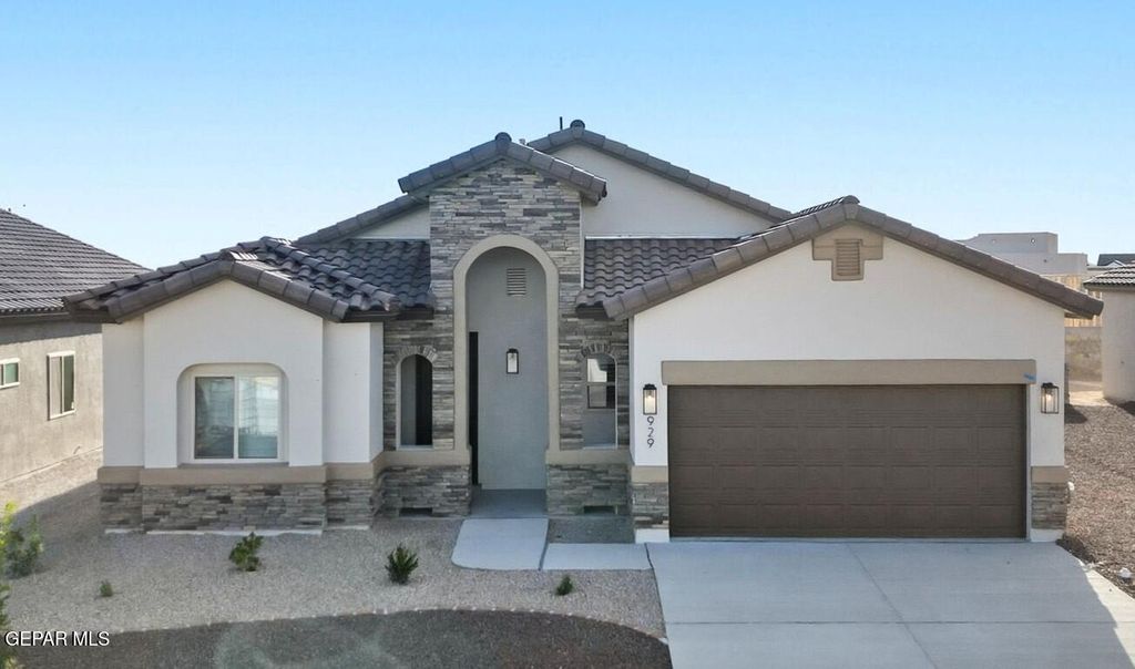 1816 Kelsey Davis Avenue, El Paso, TX 79928