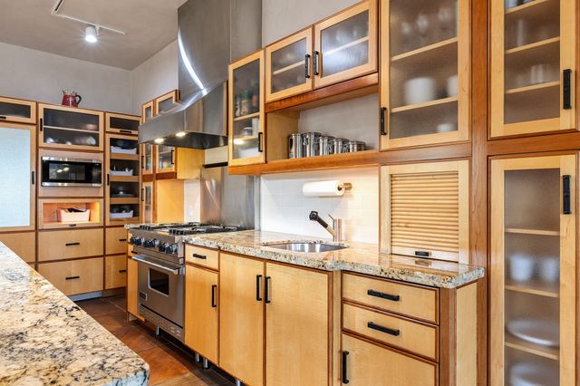 8 Paseo De Aguila, Santa Fe, NM 87506