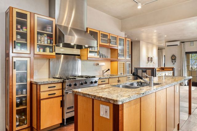 8 Paseo De Aguila, Santa Fe, NM 87506