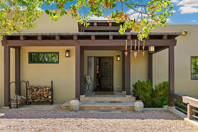 8 Paseo De Aguila, Santa Fe, NM 87506