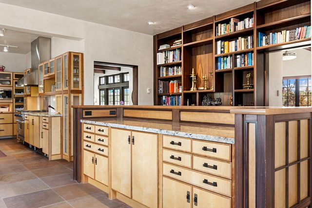 8 Paseo De Aguila, Santa Fe, NM 87506