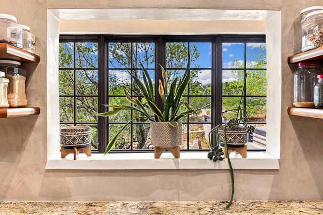 8 Paseo De Aguila, Santa Fe, NM 87506