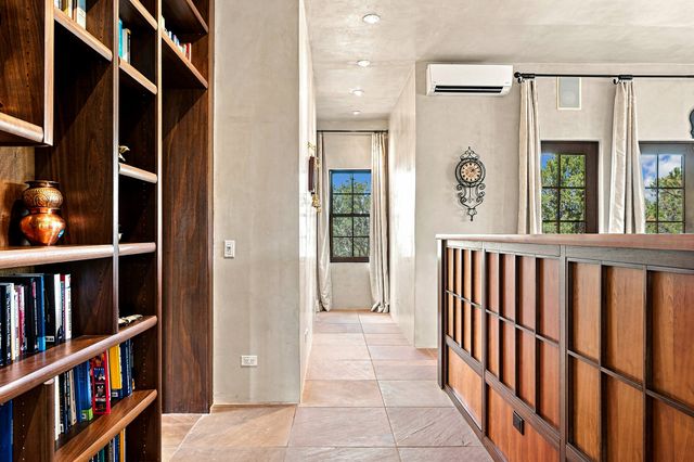 8 Paseo De Aguila, Santa Fe, NM 87506