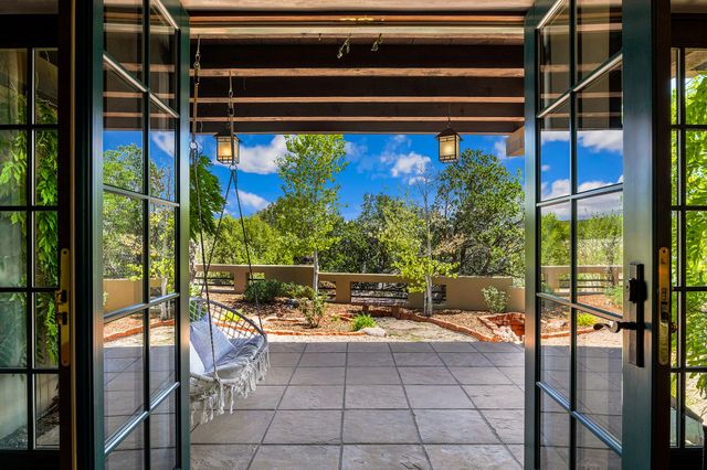 8 Paseo De Aguila, Santa Fe, NM 87506