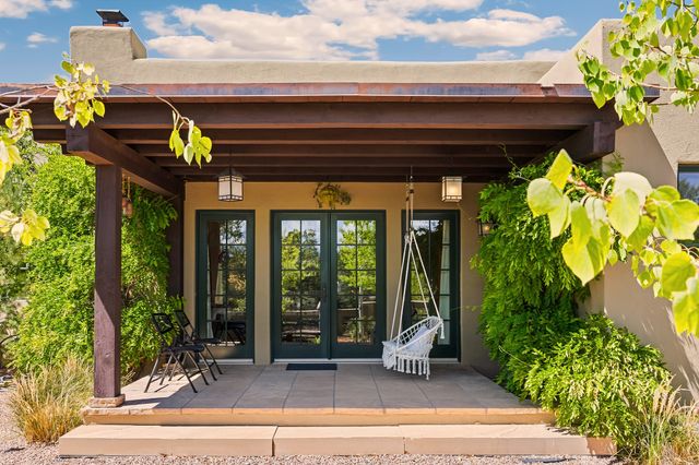 8 Paseo De Aguila, Santa Fe, NM 87506