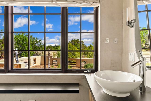 8 Paseo De Aguila, Santa Fe, NM 87506
