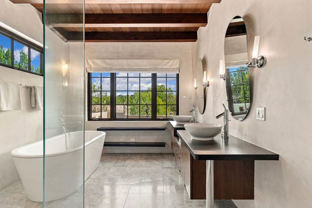 8 Paseo De Aguila, Santa Fe, NM 87506
