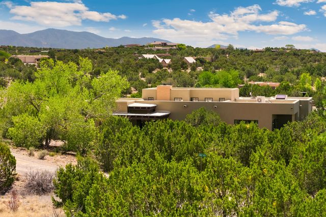 8 Paseo De Aguila, Santa Fe, NM 87506