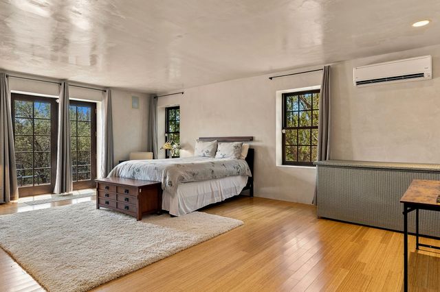 8 Paseo De Aguila, Santa Fe, NM 87506
