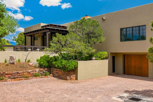 8 Paseo De Aguila, Santa Fe, NM 87506