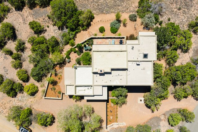 8 Paseo De Aguila, Santa Fe, NM 87506