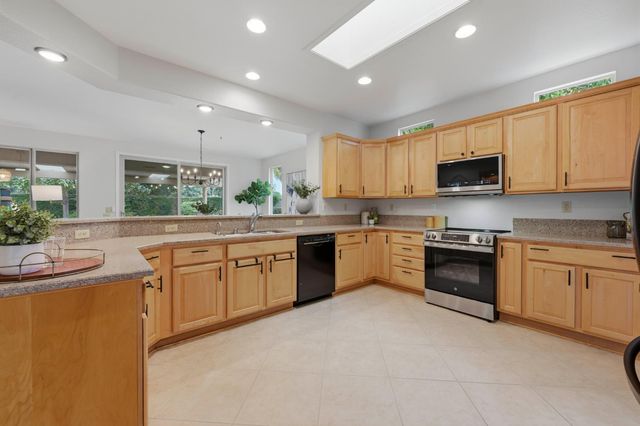 290 Lariat Loop, Lincoln, CA 95648