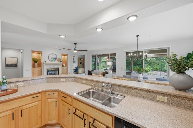 290 Lariat Loop, Lincoln, CA 95648