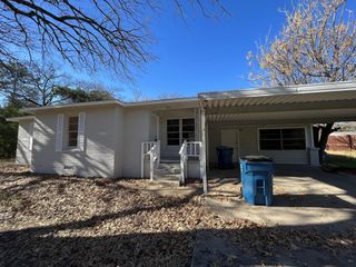 602 W Cayuga Drive, Athens, TX 75751