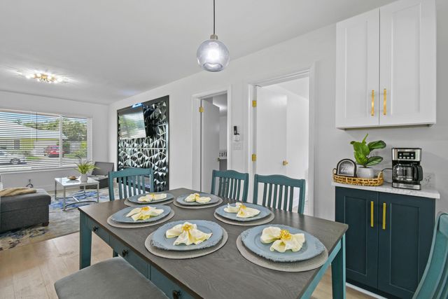 19005 SE SOUTHGATE Drive, Jupiter, FL 33469