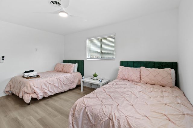 19005 SE SOUTHGATE Drive, Jupiter, FL 33469