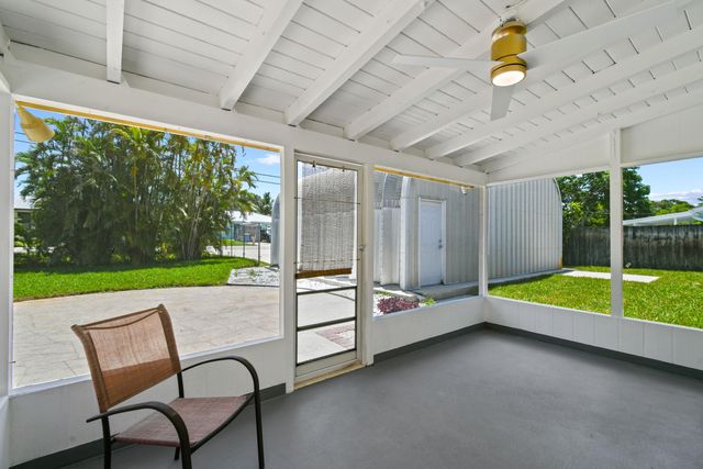 19005 SE SOUTHGATE Drive, Jupiter, FL 33469
