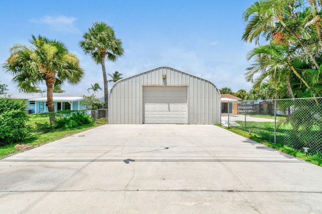 19005 SE SOUTHGATE Drive, Jupiter, FL 33469