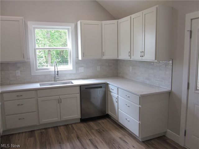 24 Adams Street, Berea, OH 44017