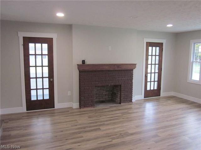 24 Adams Street, Berea, OH 44017