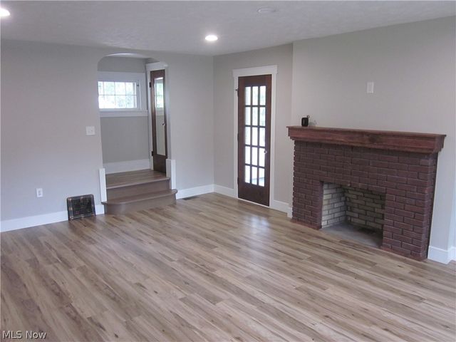 24 Adams Street, Berea, OH 44017