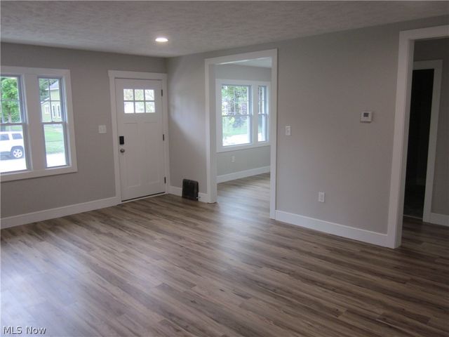 24 Adams Street, Berea, OH 44017