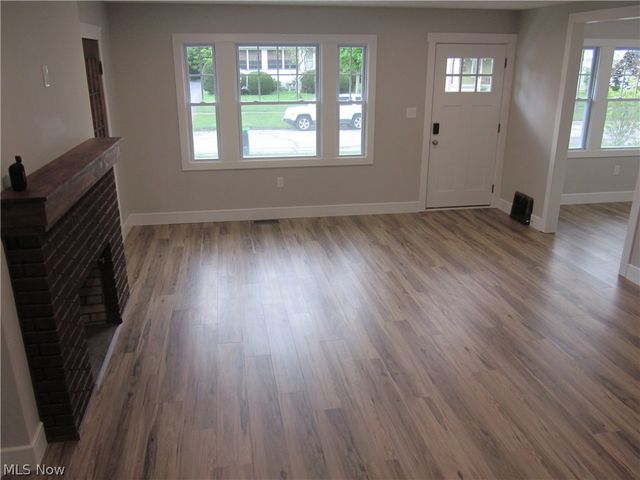 24 Adams Street, Berea, OH 44017