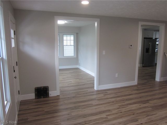 24 Adams Street, Berea, OH 44017