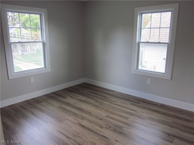 24 Adams Street, Berea, OH 44017