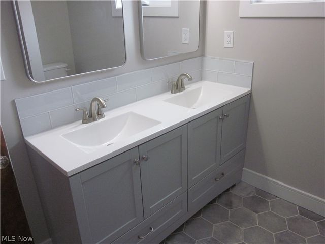 24 Adams Street, Berea, OH 44017