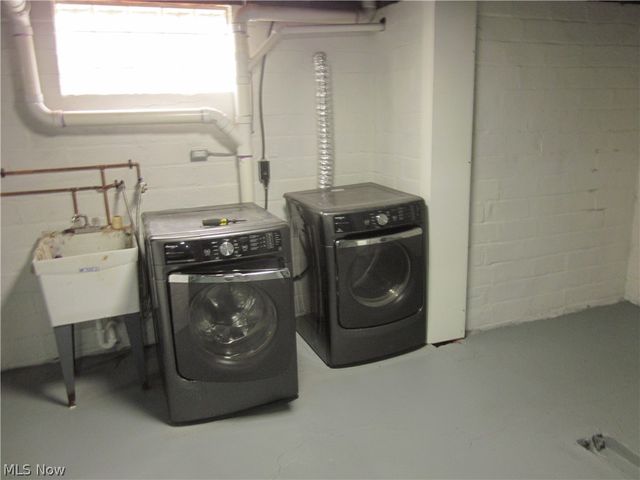 24 Adams Street, Berea, OH 44017