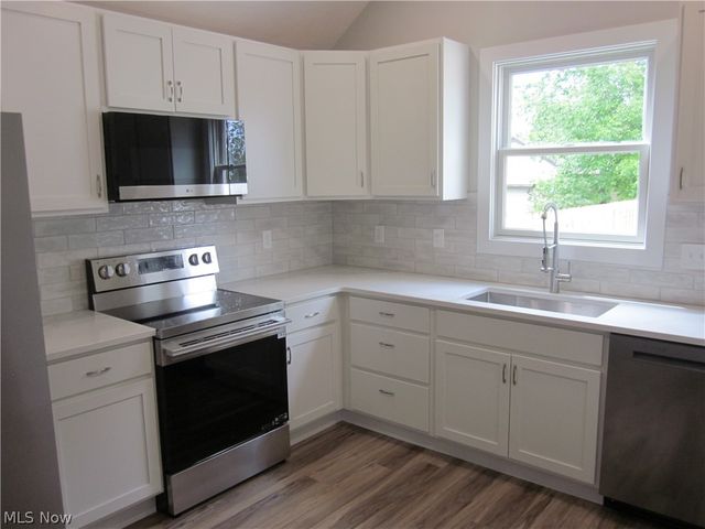 24 Adams Street, Berea, OH 44017