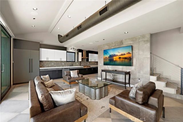 228 Hazel Drive, Corona Del Mar, CA 92625