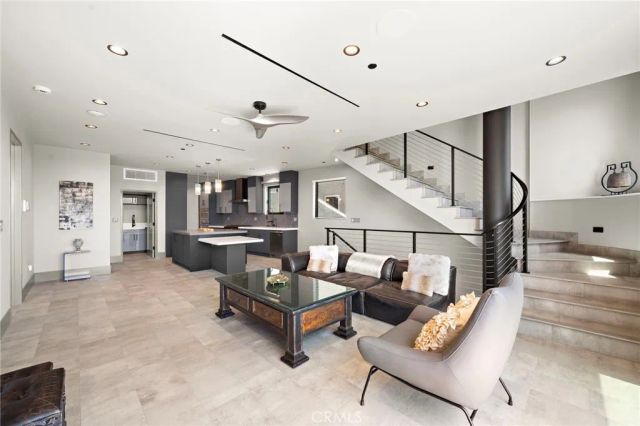 228 Hazel Drive, Corona Del Mar, CA 92625