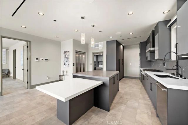 228 Hazel Drive, Corona Del Mar, CA 92625