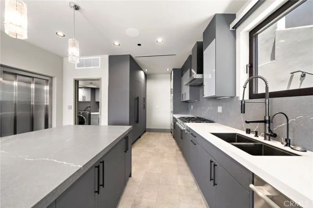 228 Hazel Drive, Corona Del Mar, CA 92625