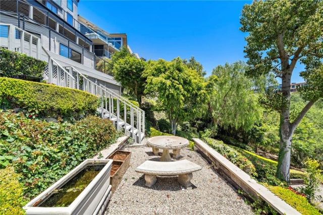 228 Hazel Drive, Corona Del Mar, CA 92625