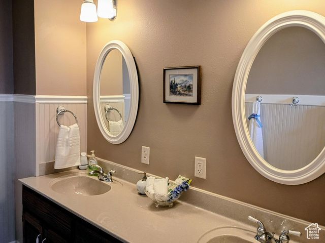 1407 SHEPHERD DR, Wellington, UT 84542