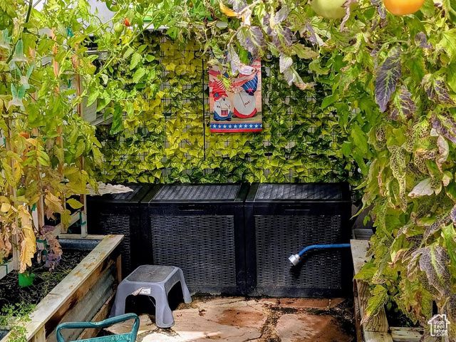 1407 SHEPHERD DR, Wellington, UT 84542