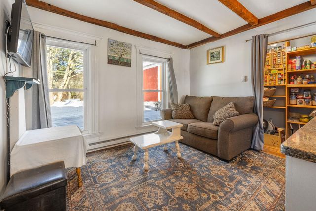 68 Doe Lane, Newbury, VT 05051