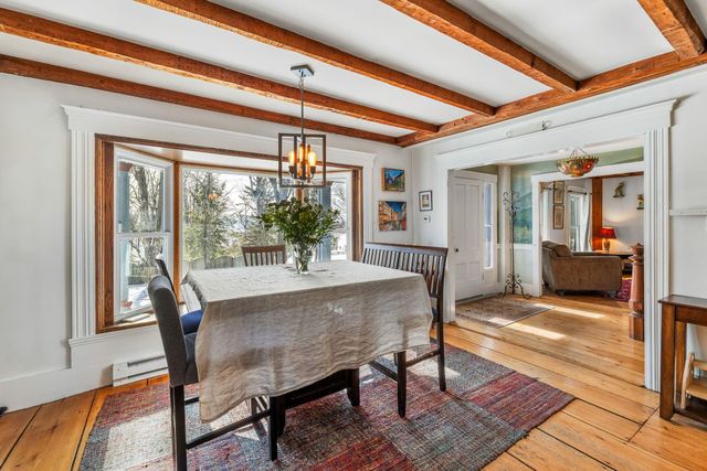 68 Doe Lane, Newbury, VT 05051