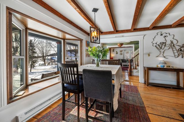 68 Doe Lane, Newbury, VT 05051