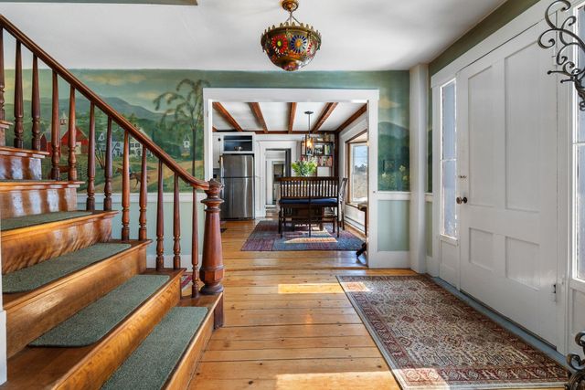 68 Doe Lane, Newbury, VT 05051