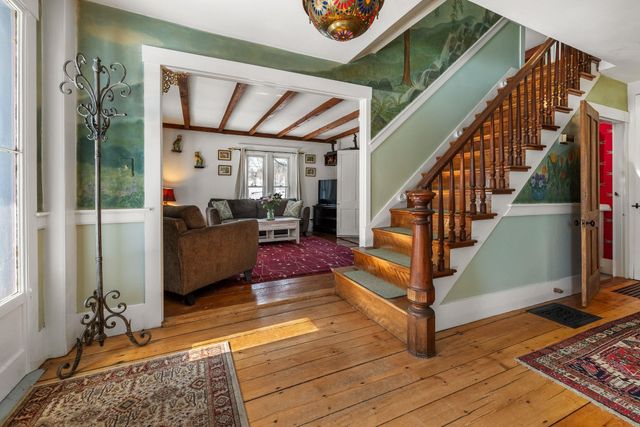 68 Doe Lane, Newbury, VT 05051