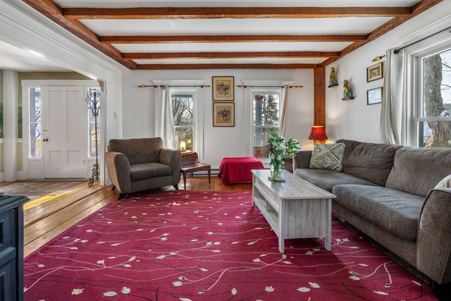 68 Doe Lane, Newbury, VT 05051