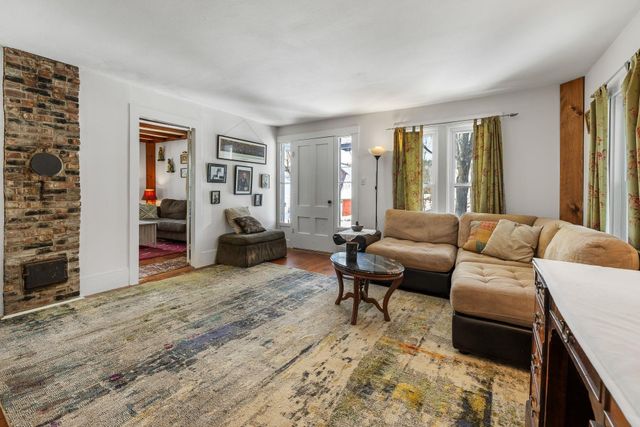 68 Doe Lane, Newbury, VT 05051